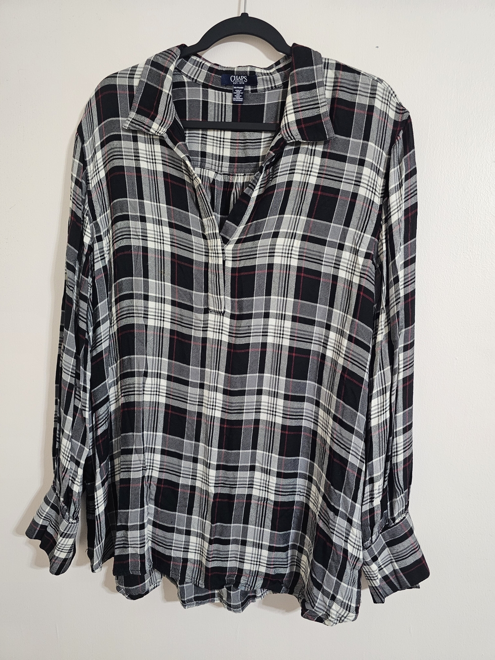 Chaps XXL Black & White & Red Plaid V-Neck Button-Detail Women's Top